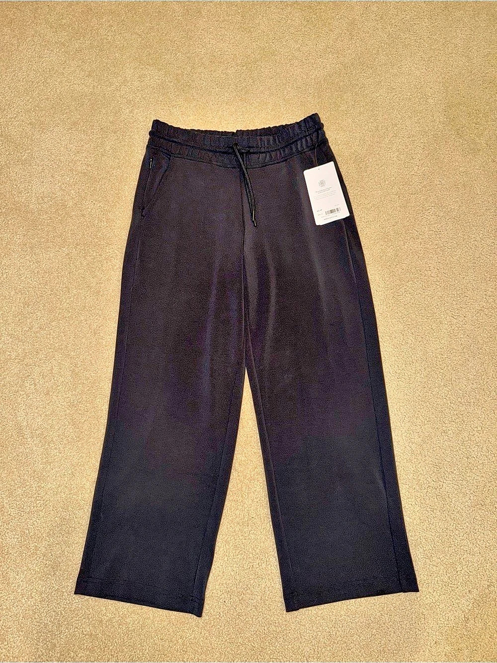 ATHLETA SEASOFT BLACK STRAIGHT CROP PANTS NWT SIZE XS